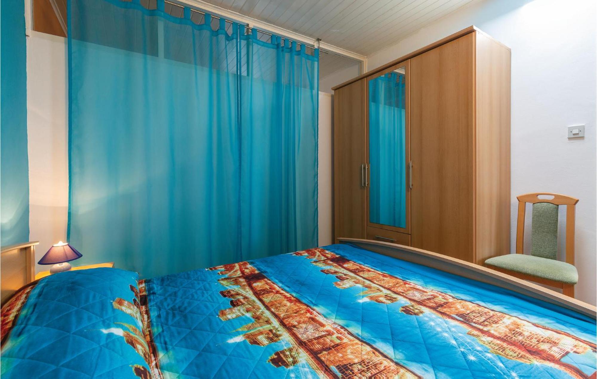Cozy Apartment In Tar With House Sea View Tar-Vabriga Esterno foto